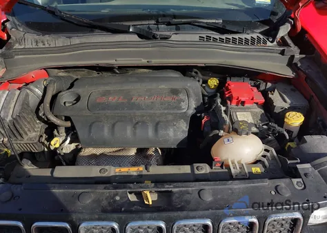 2021 Jeep Renegade Latitude 4X4 z USA, uszkodzony, nr VIN ZACNJDBB8MPM56172